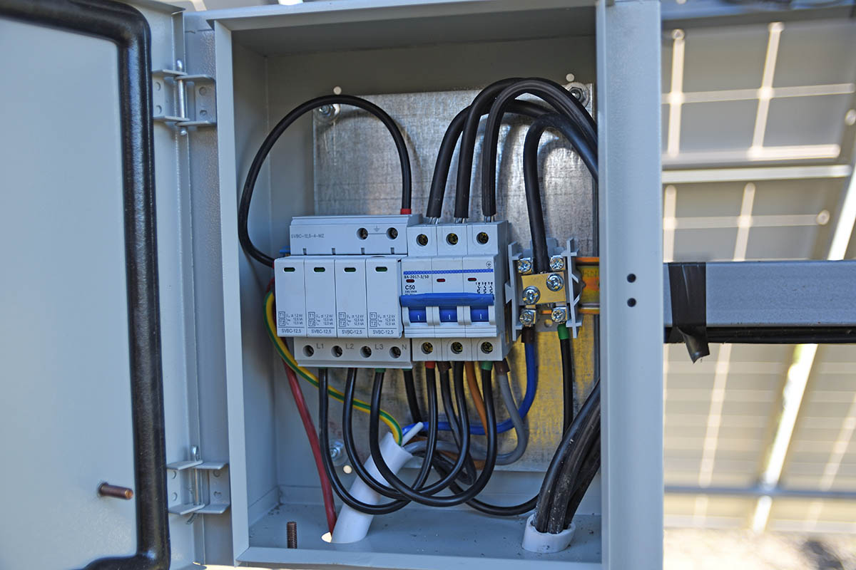 Solar battery management system. Controller of power, charge of the solar panels. Solar tracker.